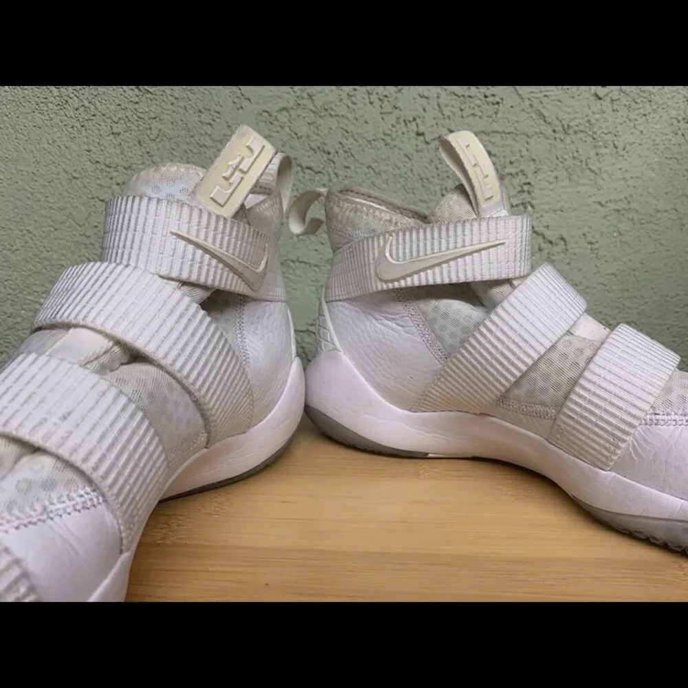 Nike LeBron Soldier 11 'Triple‎ White' 897644 103 Mens Size 11.5 New Rare